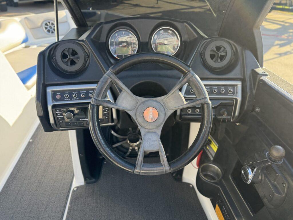 2014 Axis A24