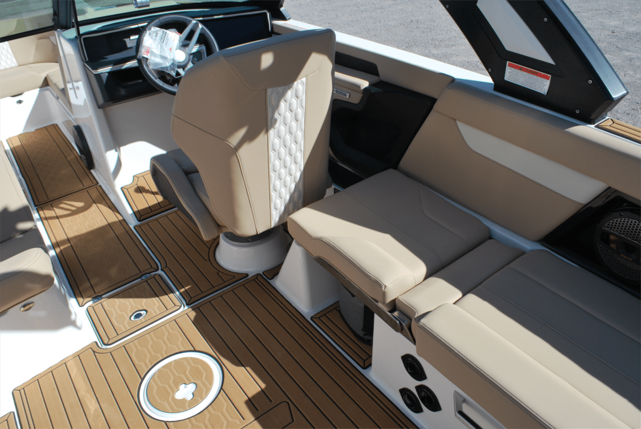 2025 MasterCraft XT25