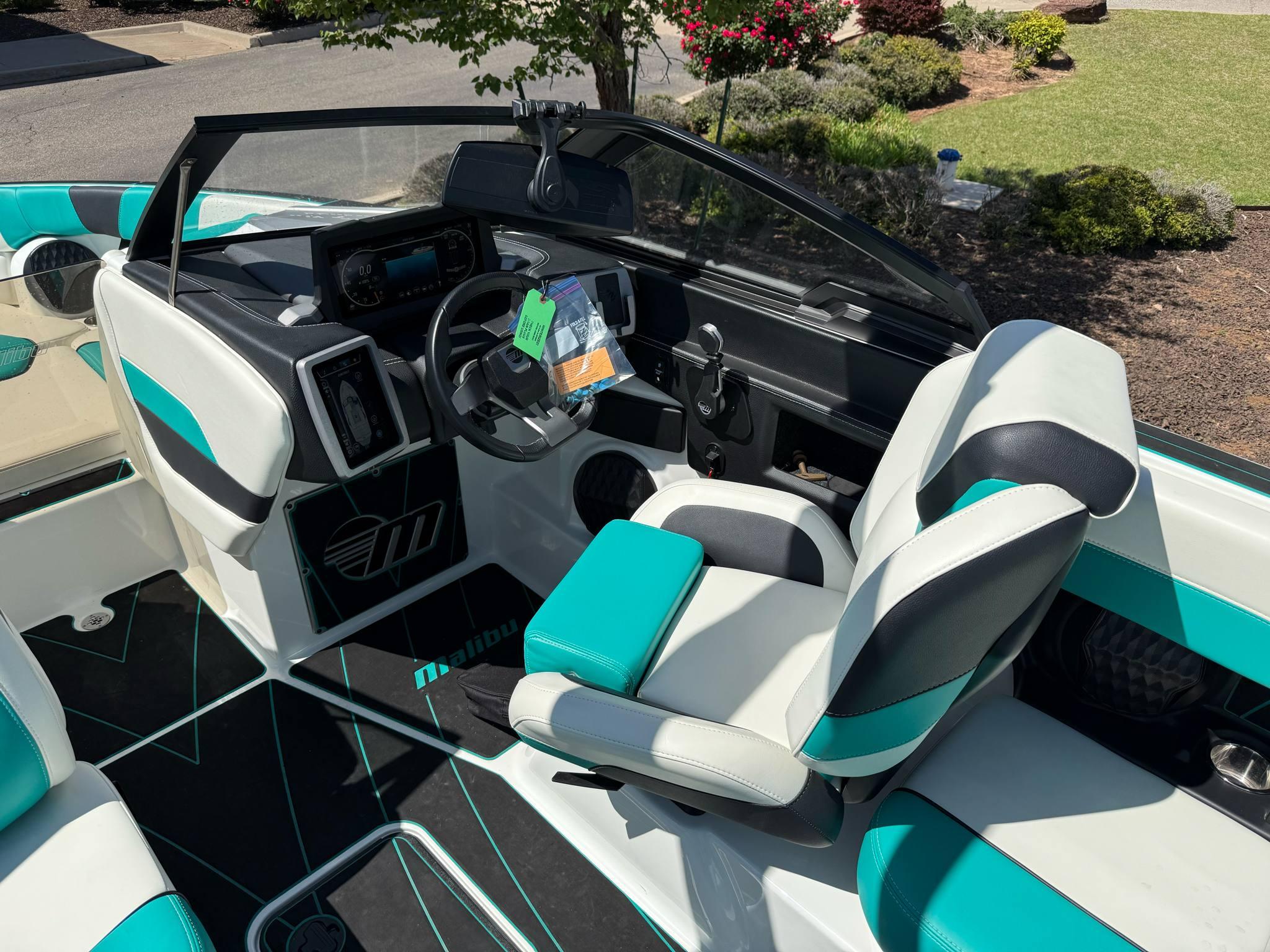LIKE NEW 2023 Malibu 23LSV