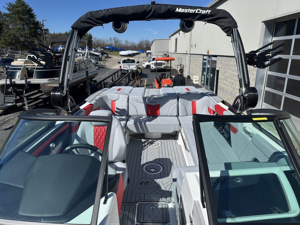 2024 MasterCraft XT23 Demo