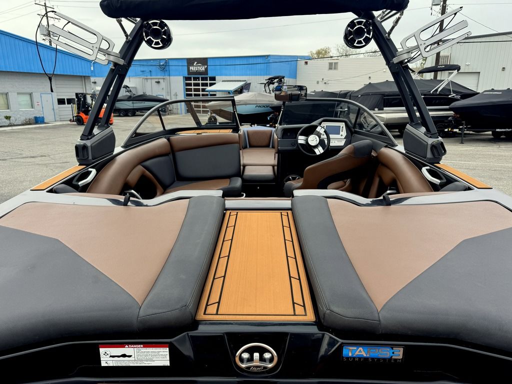 2018 Tige R21