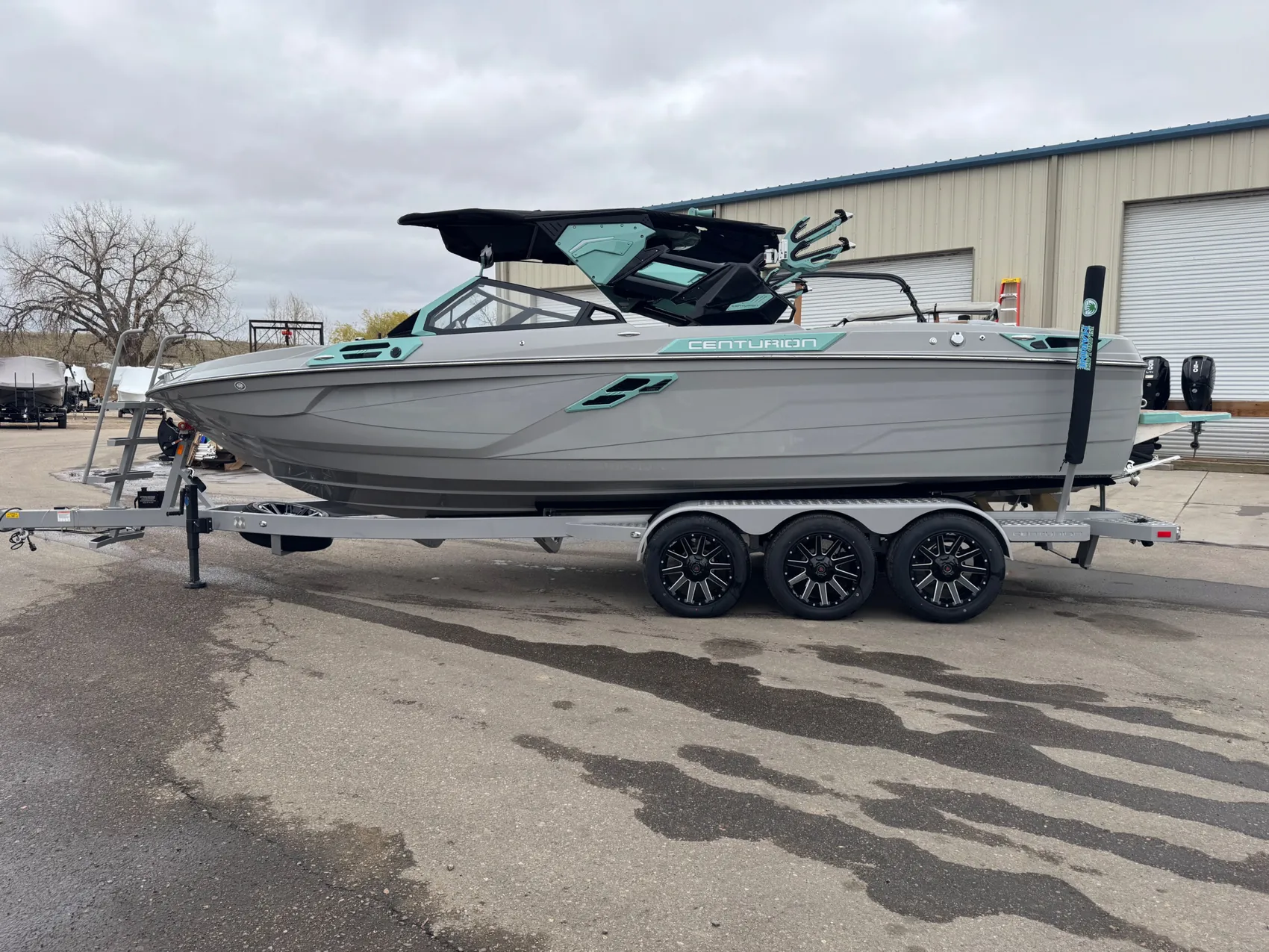 boat.Title