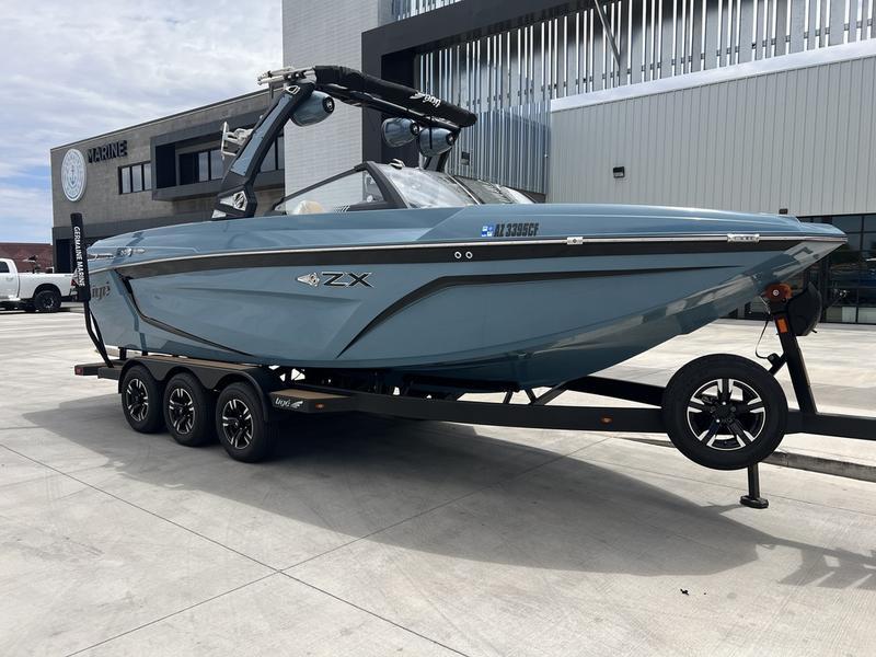 boat.Title