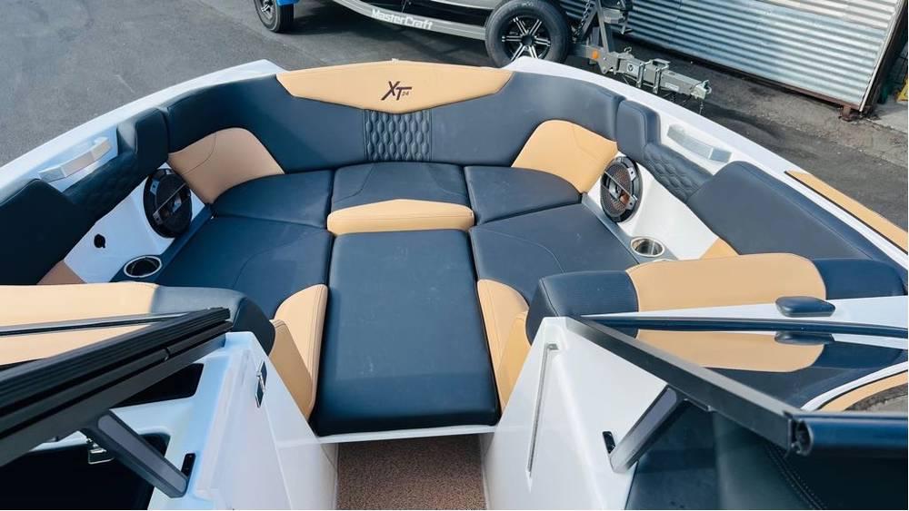 2022 MasterCraft XT24