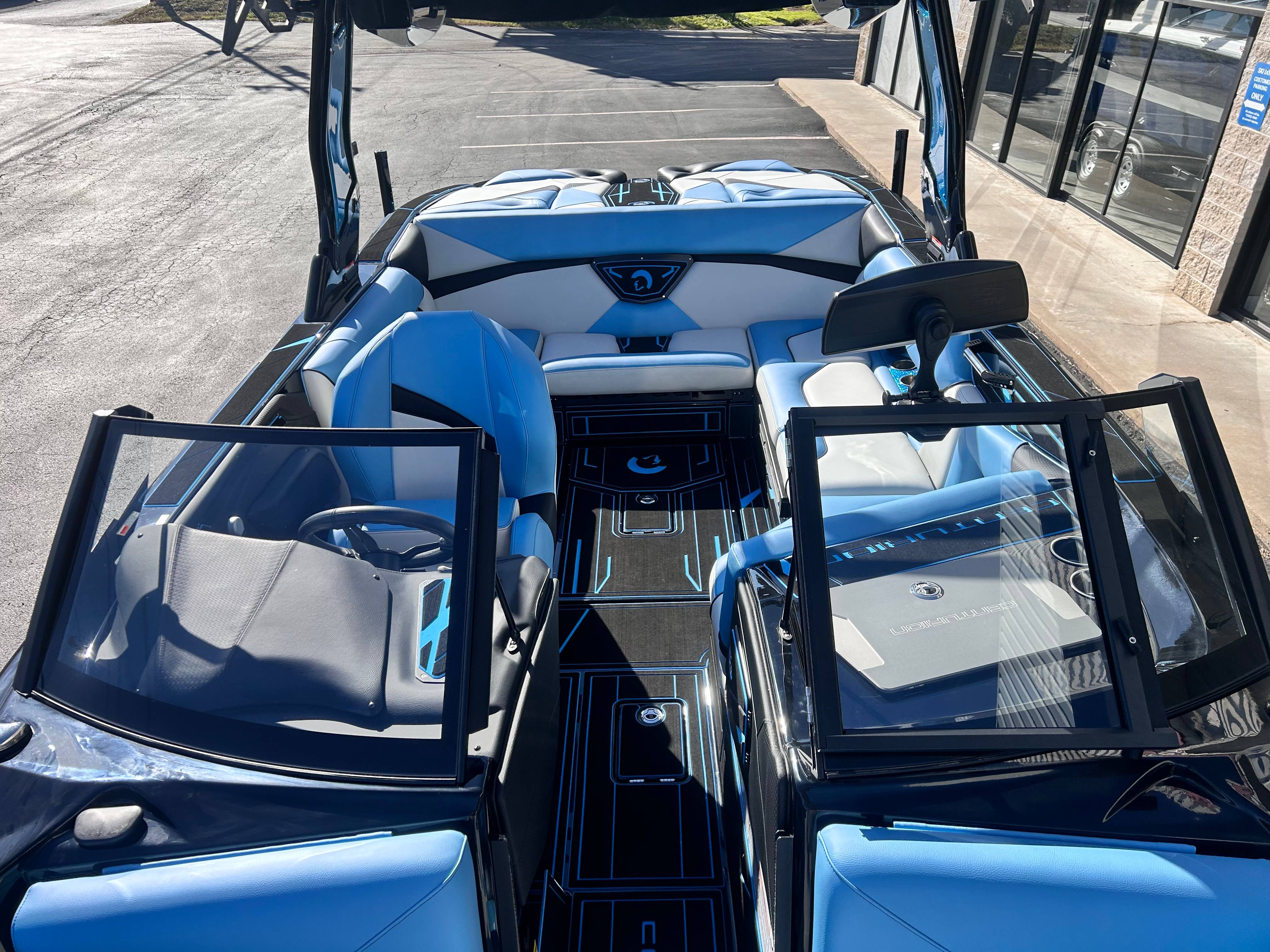 2025 Centurion NV233