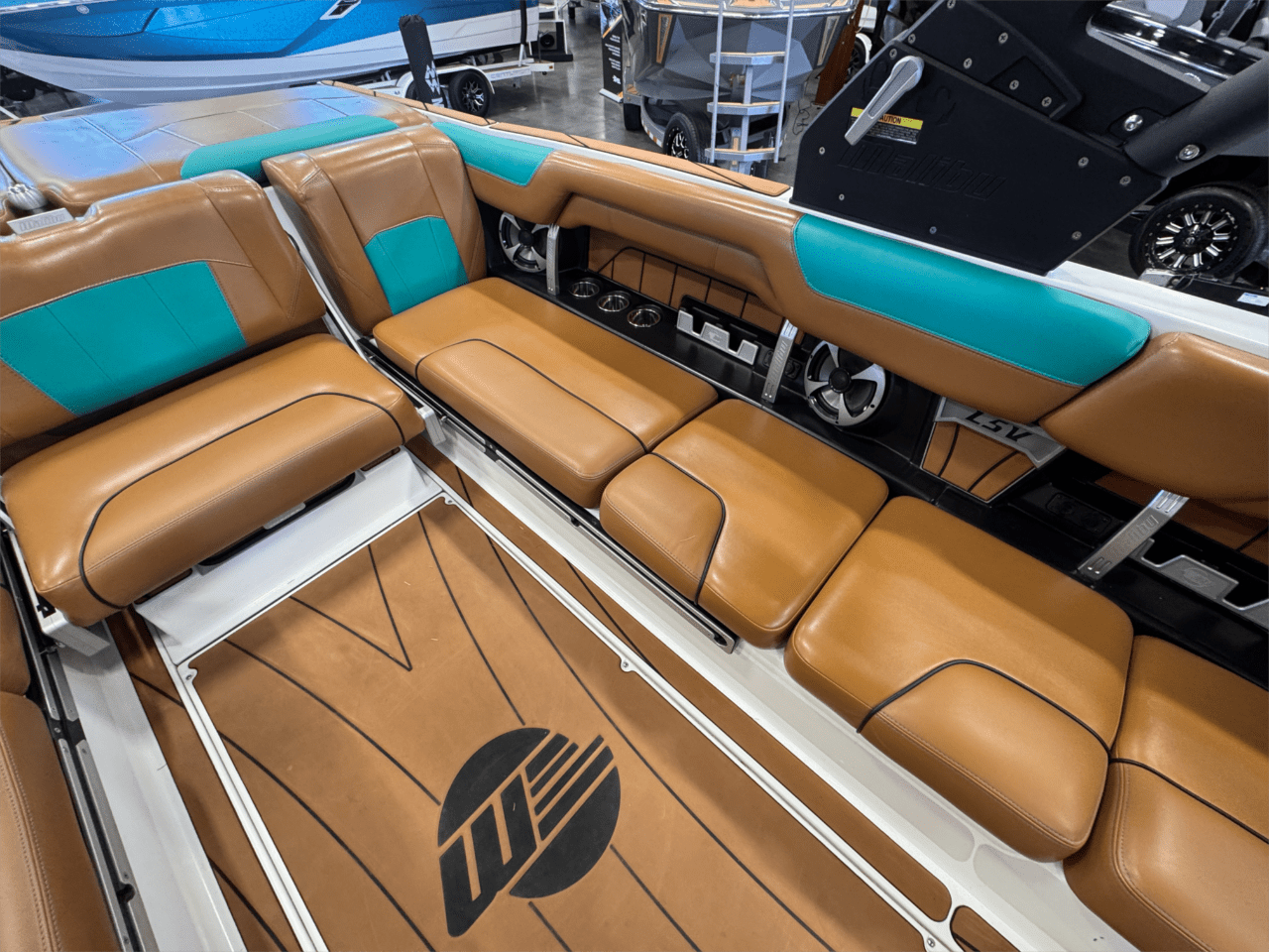 2020 Malibu 25 LSV