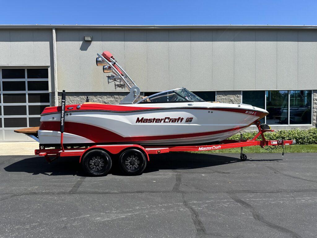 2019 MasterCraft XT21