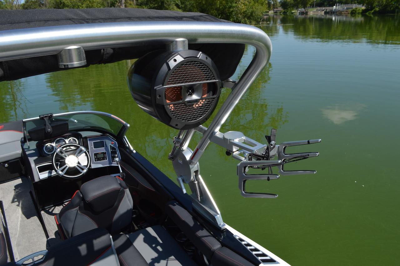 Mastercraft XT20 | 2019 | Gen2 Surf System, Cool Feel Vinyl
