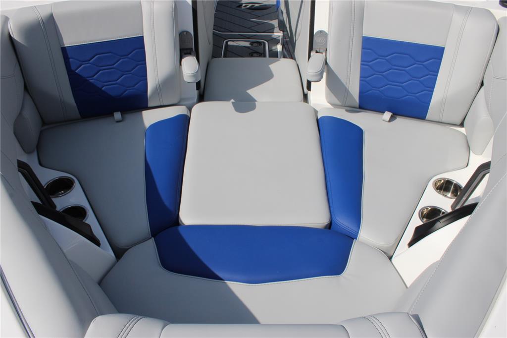 2024 Malibu 23 LSV