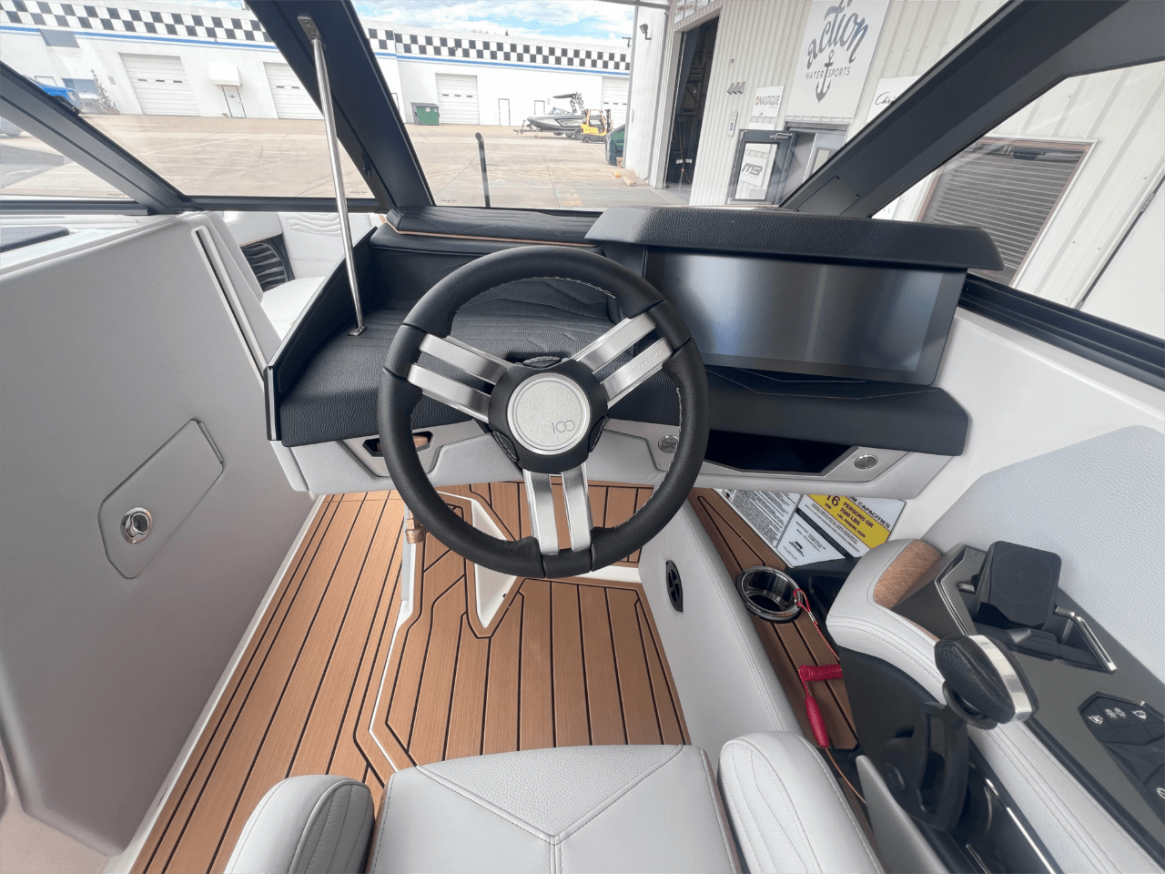 2025 Nautique G23