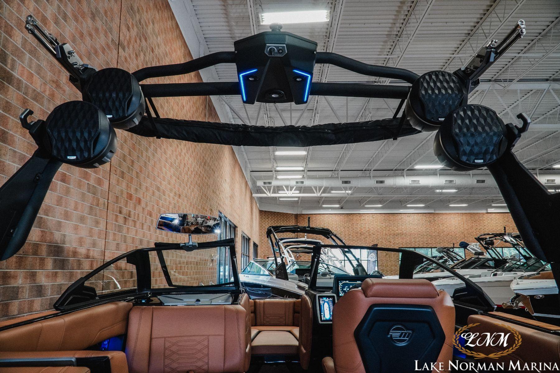2024 Malibu 26 LSV