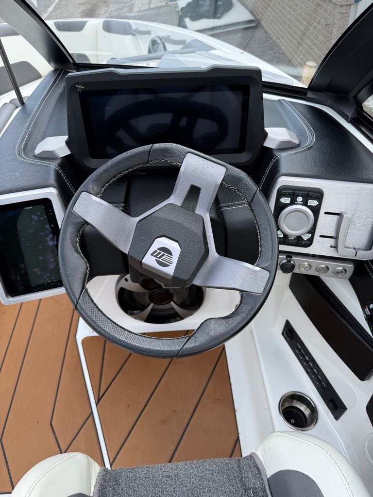 2021 Malibu Boats Wakesetter 22 LSV