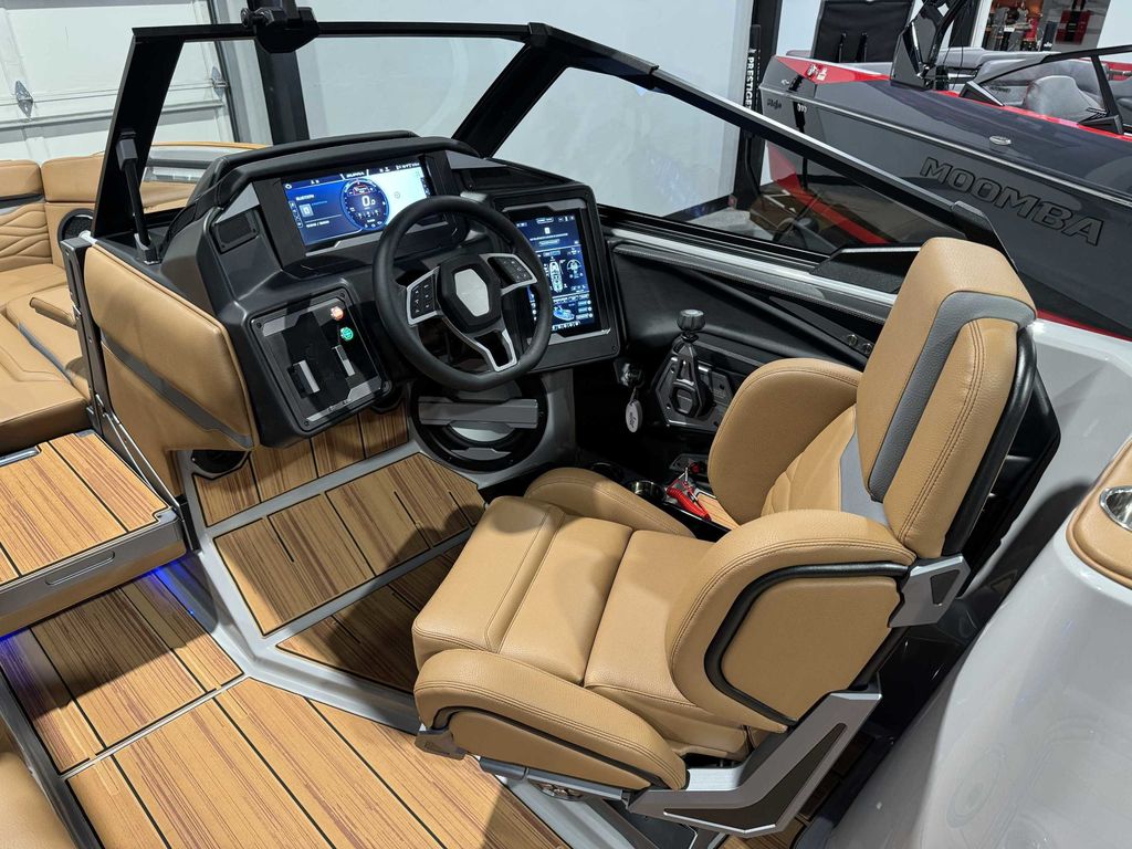 2025 SUPRA SE