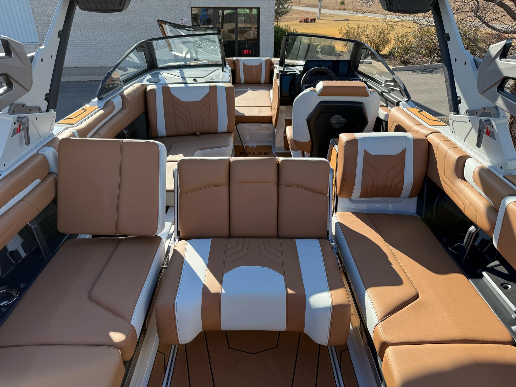 2025 Malibu 25LSV
