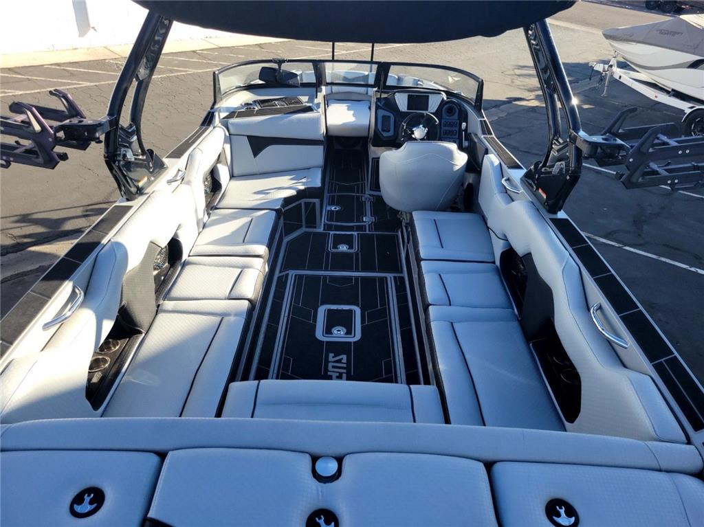 2022 Supreme ZS252