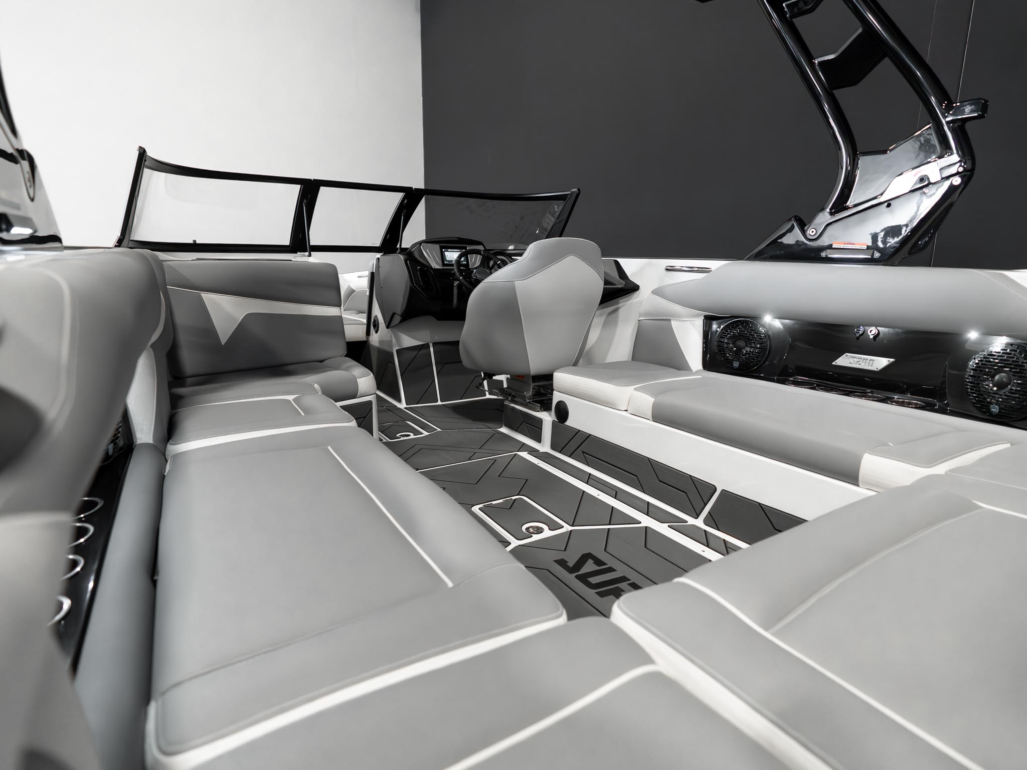 2025 Supreme S240 &#8211; White / Gray