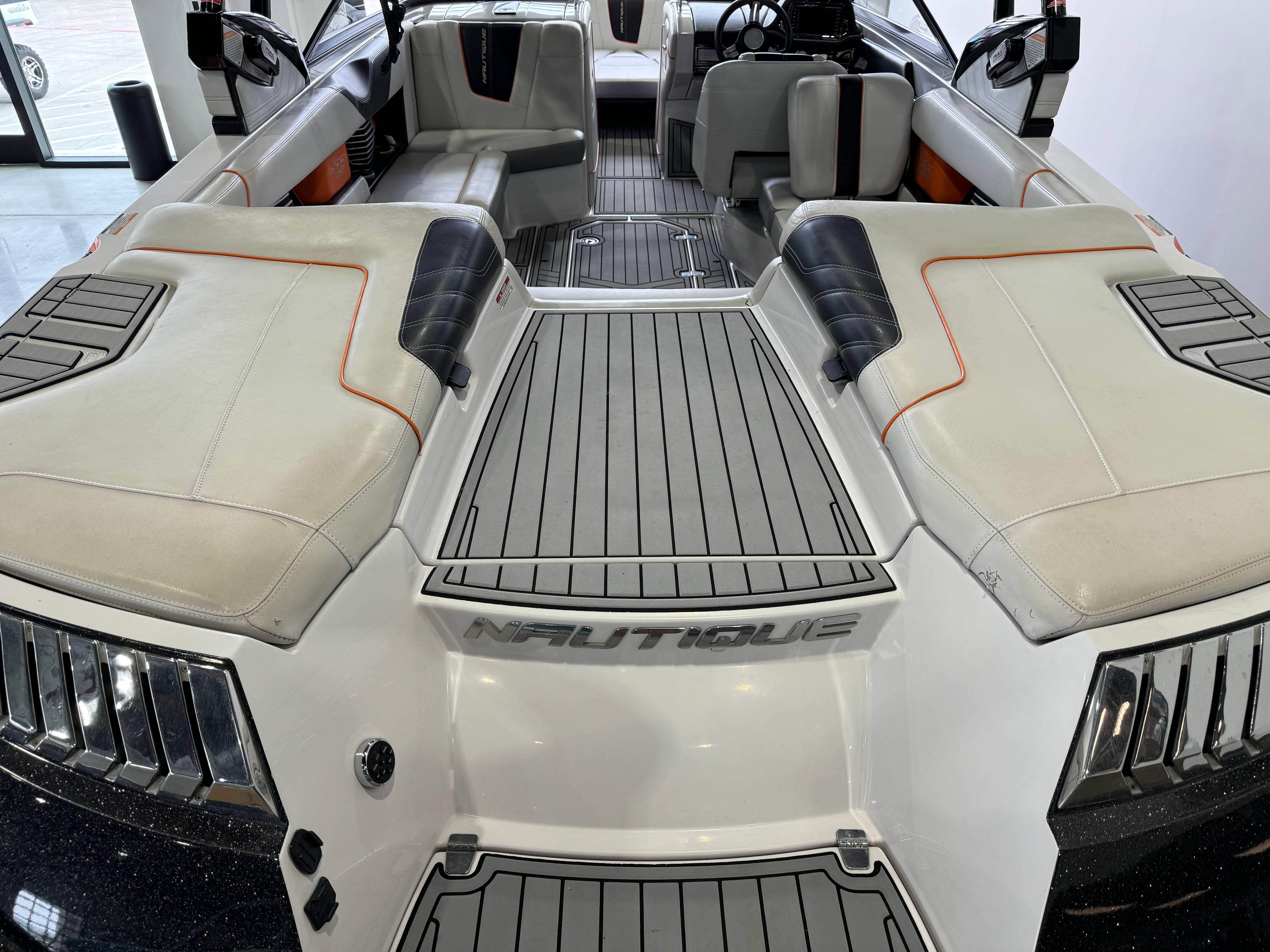2014 Nautique Super Air Nautique G23