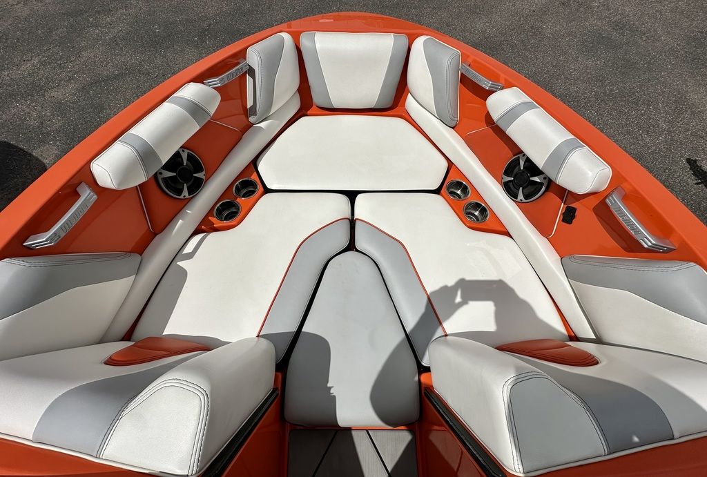2020 Malibu Boats 21 VLX