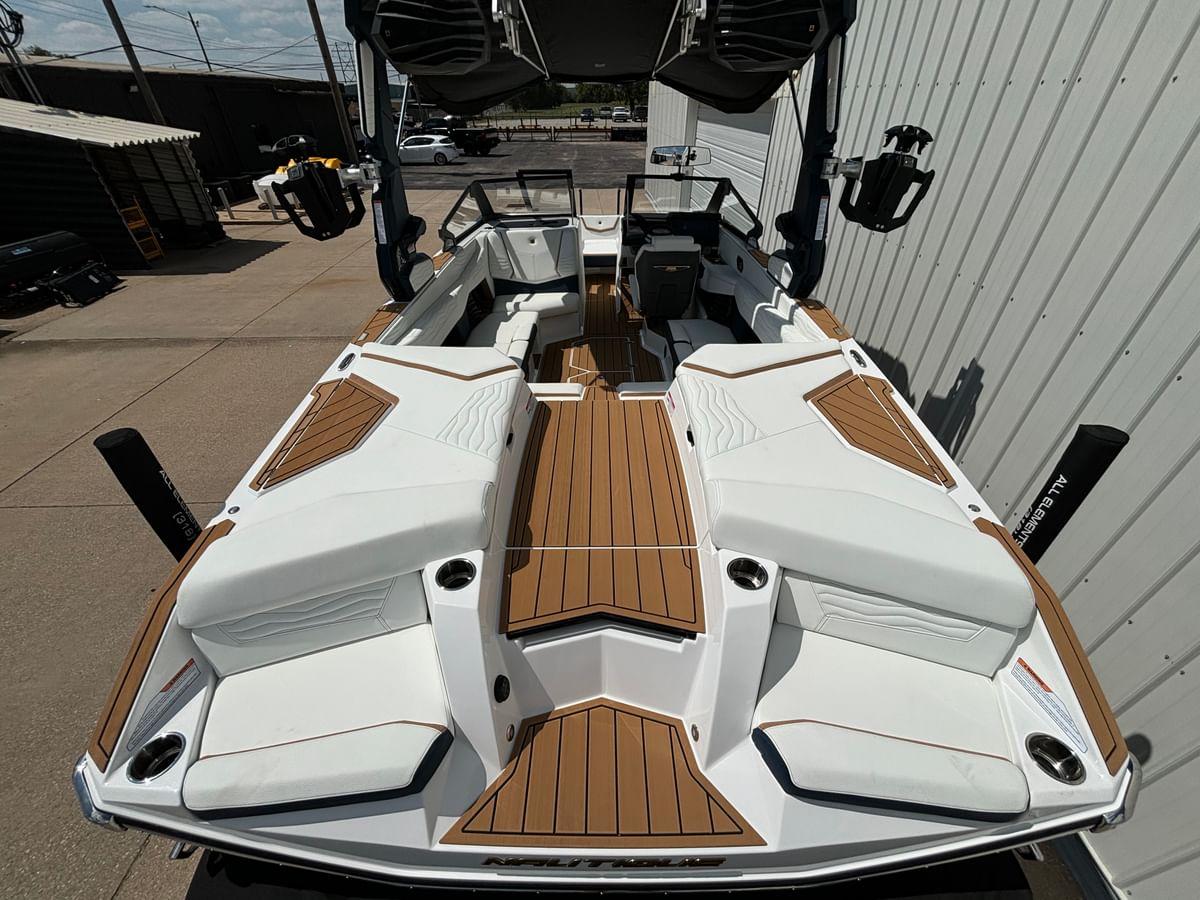 2025 Super Air Nautique G23