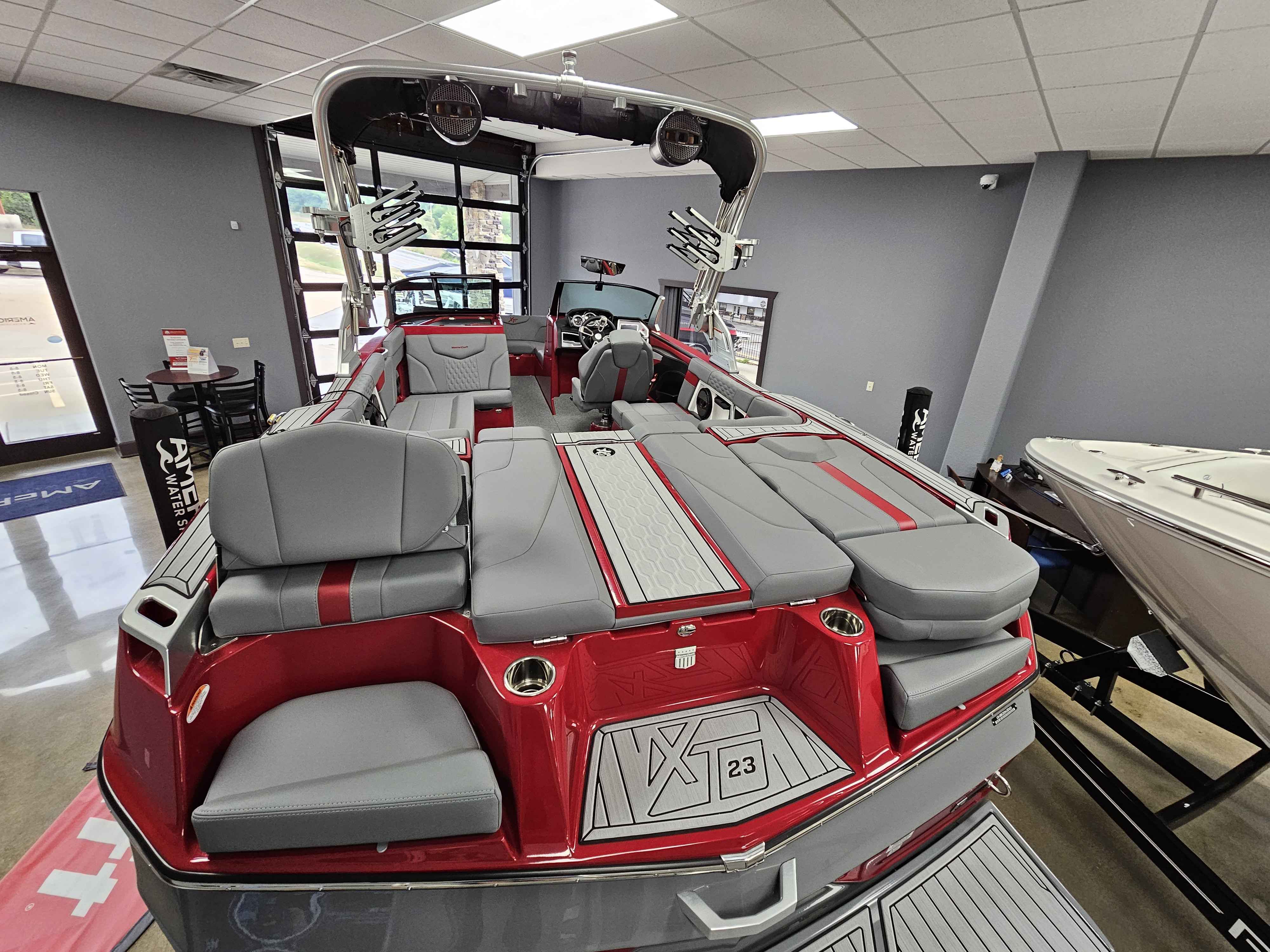 NEW 2024 MasterCraft XT23