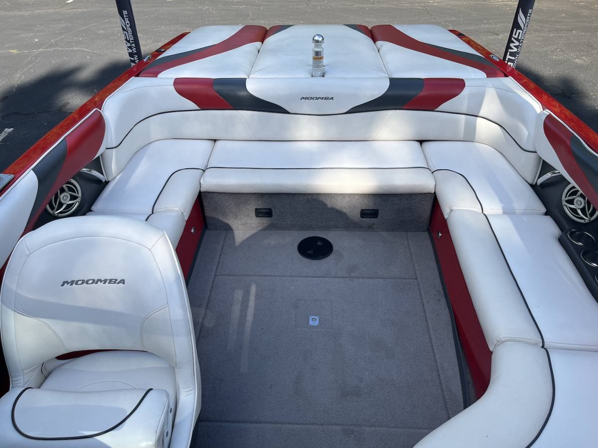 2010 Moomba Mobius LSV