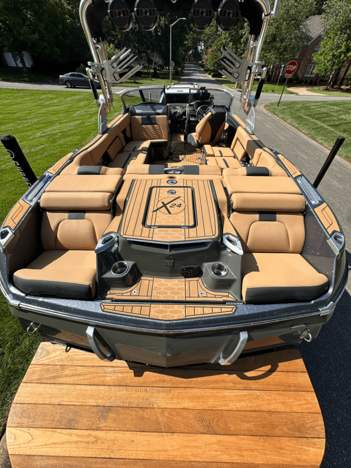 2021 Mastercraft X24 FastFiill, dual screens, 4 tower speakers, low pro trailer, heater, and MORE