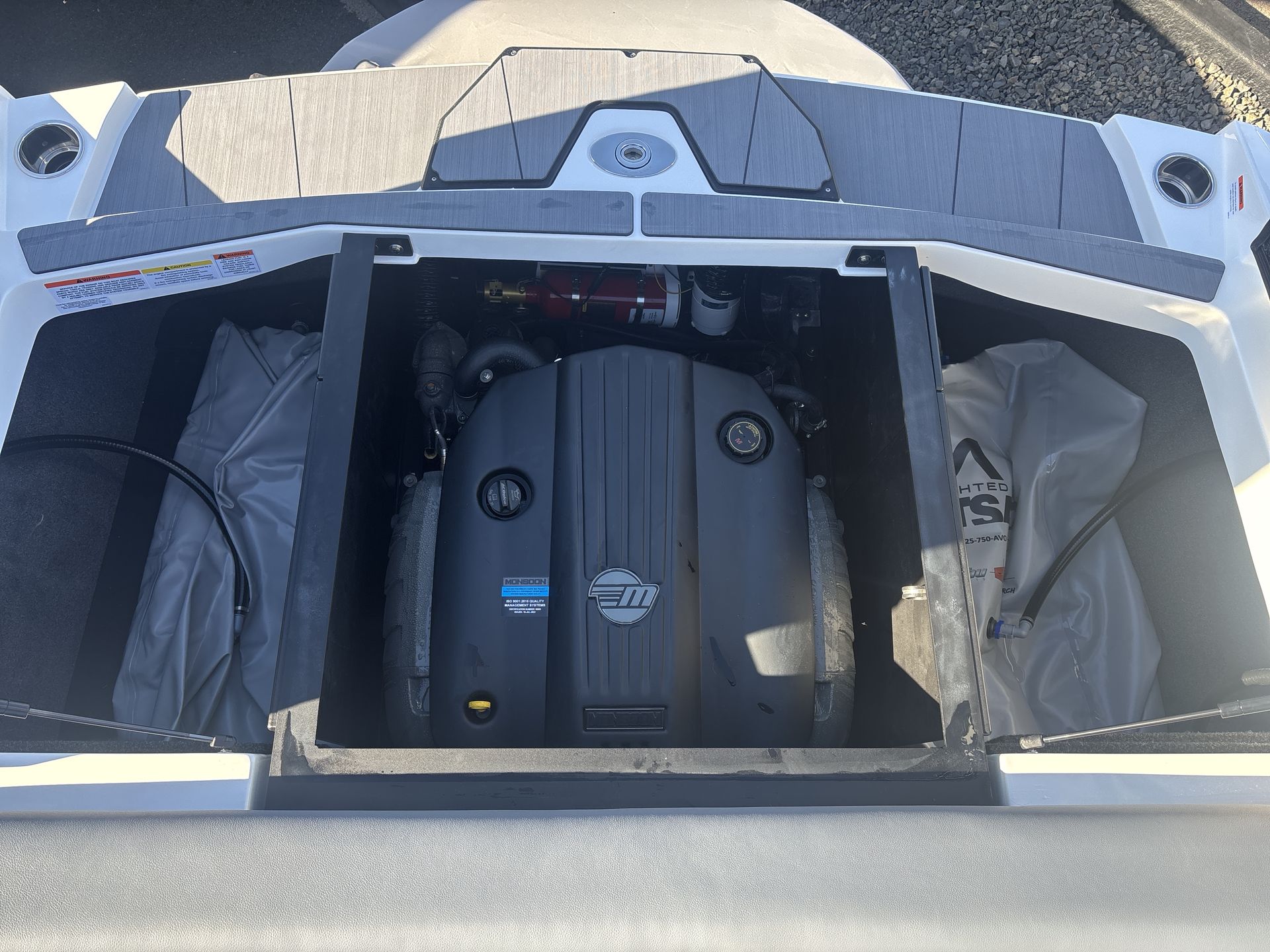 2025 Axis T235 Icon