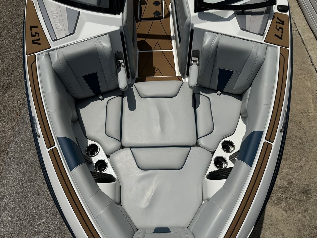 2022 malibu boats 23-LSV