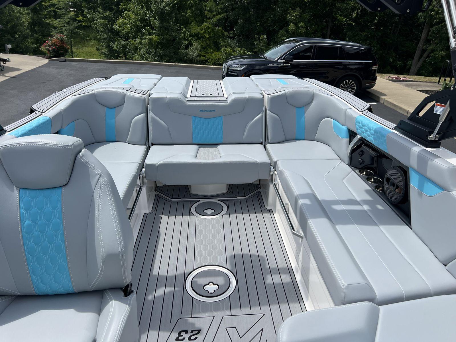 2024 MasterCraft XT23
