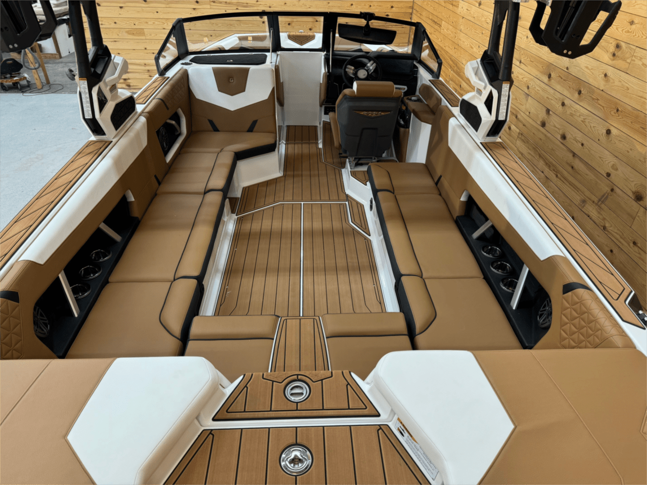 2024 Nautique GS24 Icon