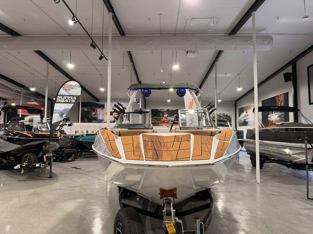 2025 MOOMBA Mojo