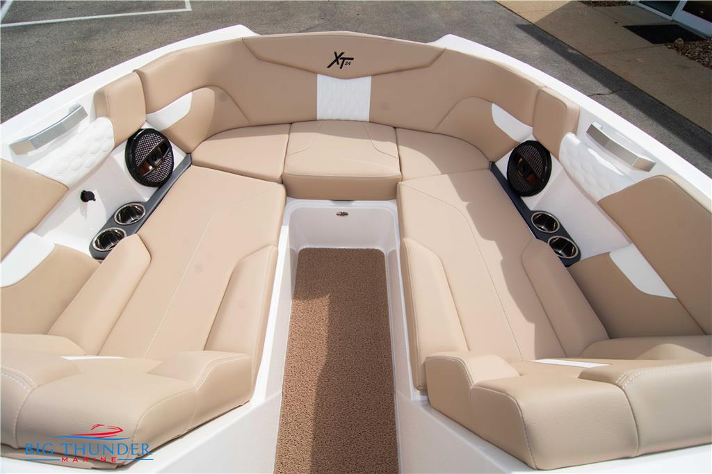 2024 MasterCraft XT24