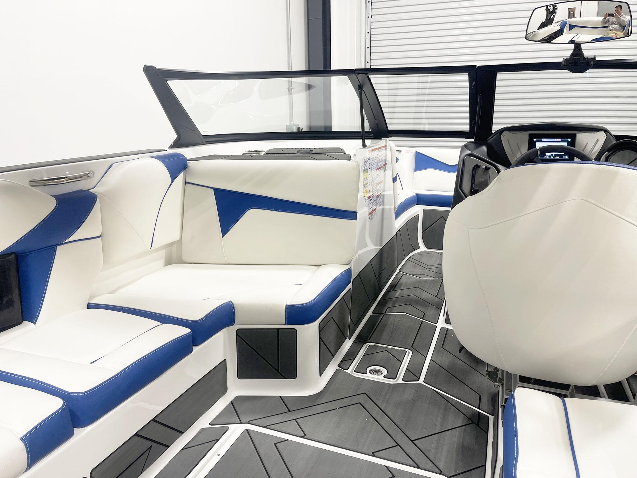 2025 Supreme S220