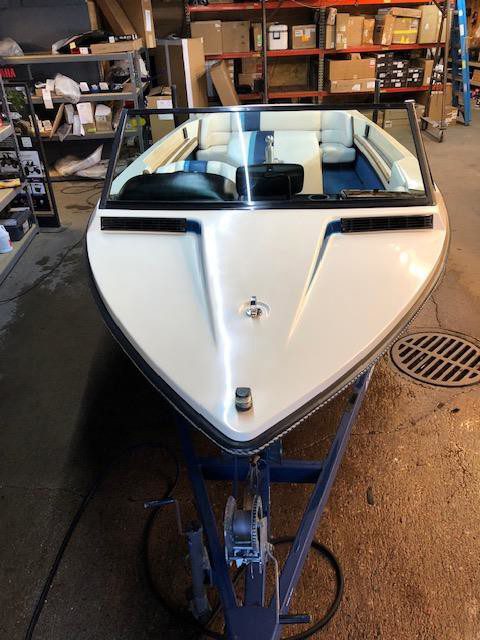 1989 Ski Nautique 2001 w/trailer