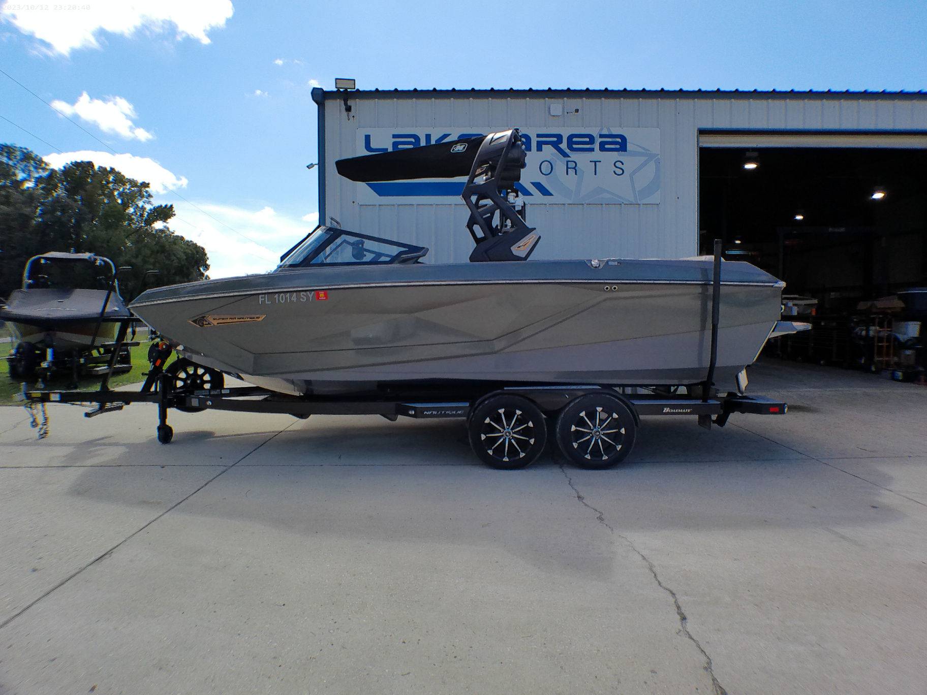 2021 Nautique G23