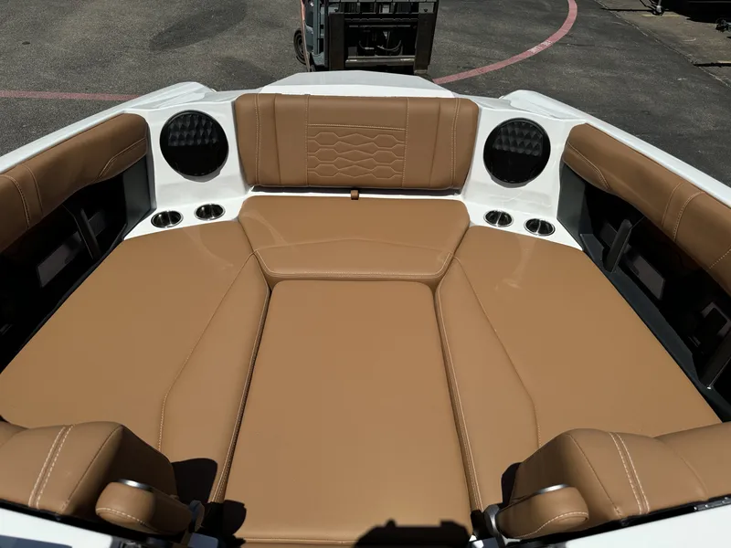 2025 Malibu 23 MXZ