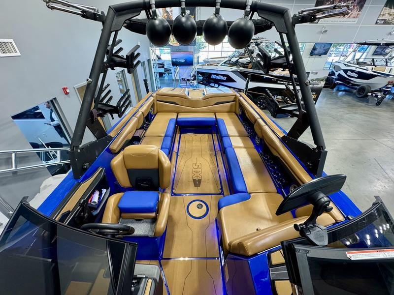 2022 Axis T250