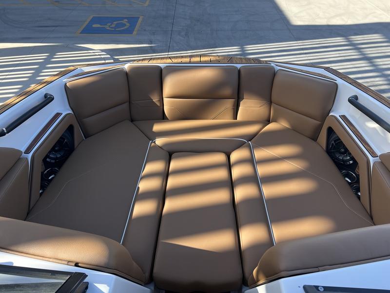 2025 Moomba Max