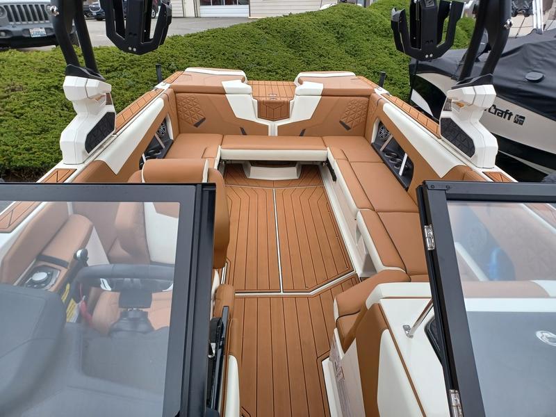 New 2024 Nautique GS24
