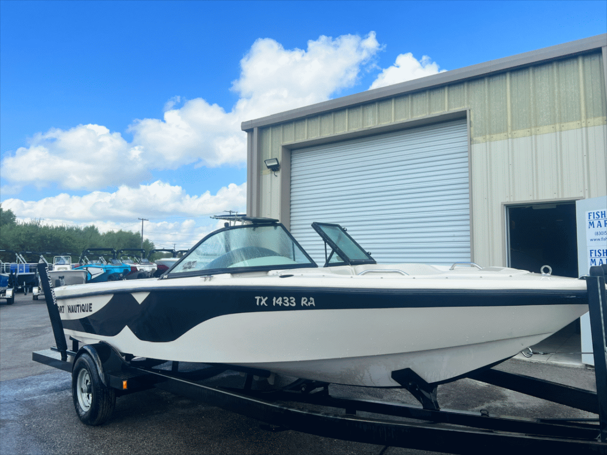 2001 Correct Craft Sport Nautique