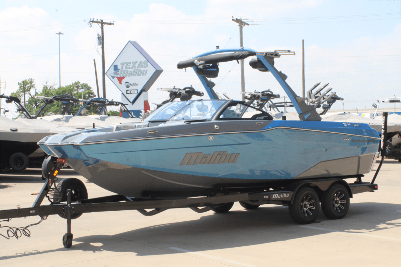 2025 Malibu 22 MXZ