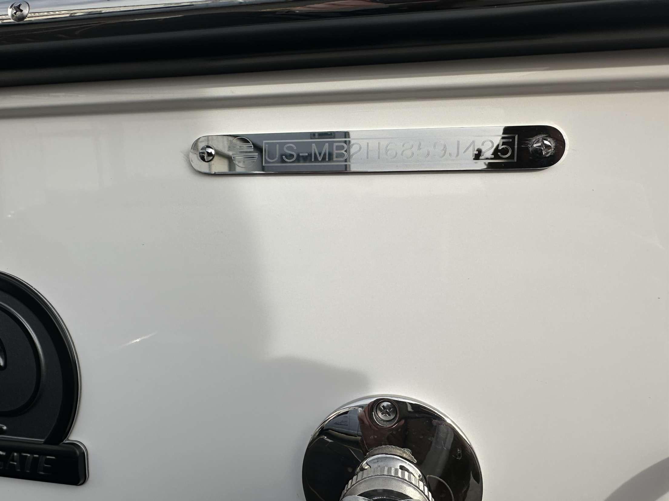 2025 Malibu 25 LSV
