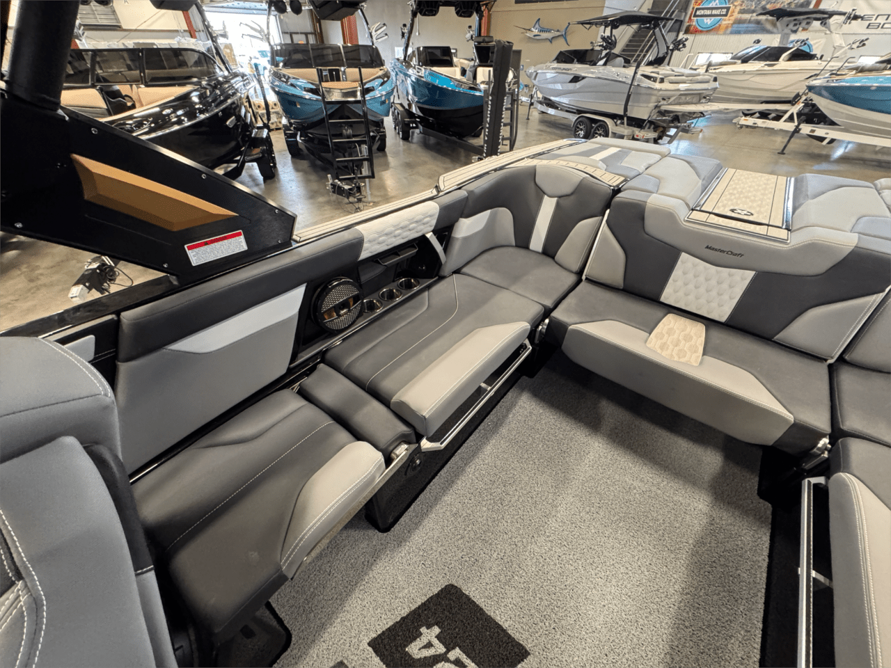 2024 MasterCraft XT-24