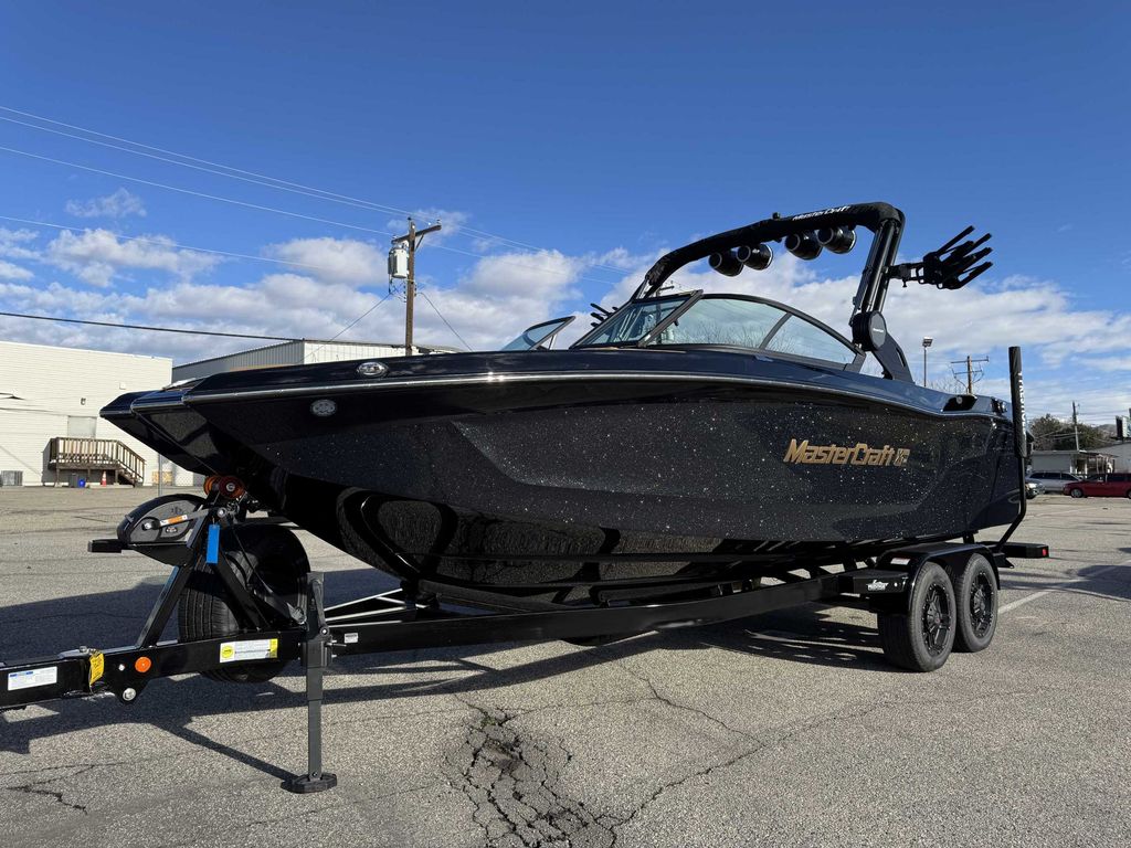 2025 MasterCraft XT24