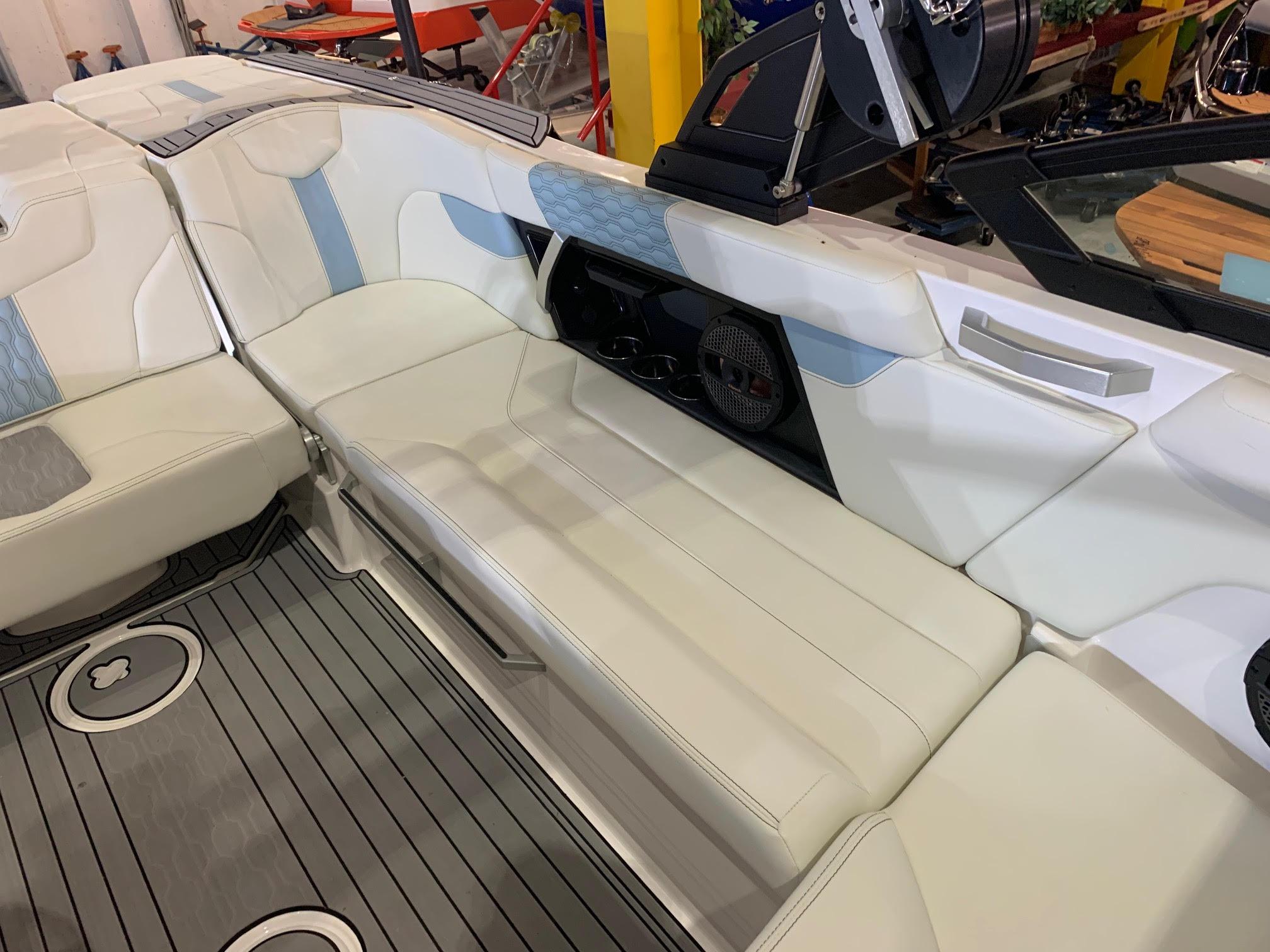 2024 Mastercraft XT22 Demo Boat! New Warranties! Only 20 Hours!