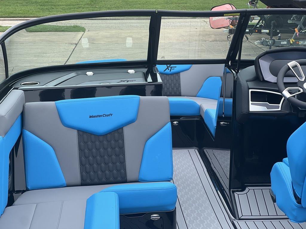 2024 MasterCraft XT23