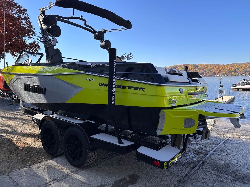2025 Malibu Boats 23 LSV
