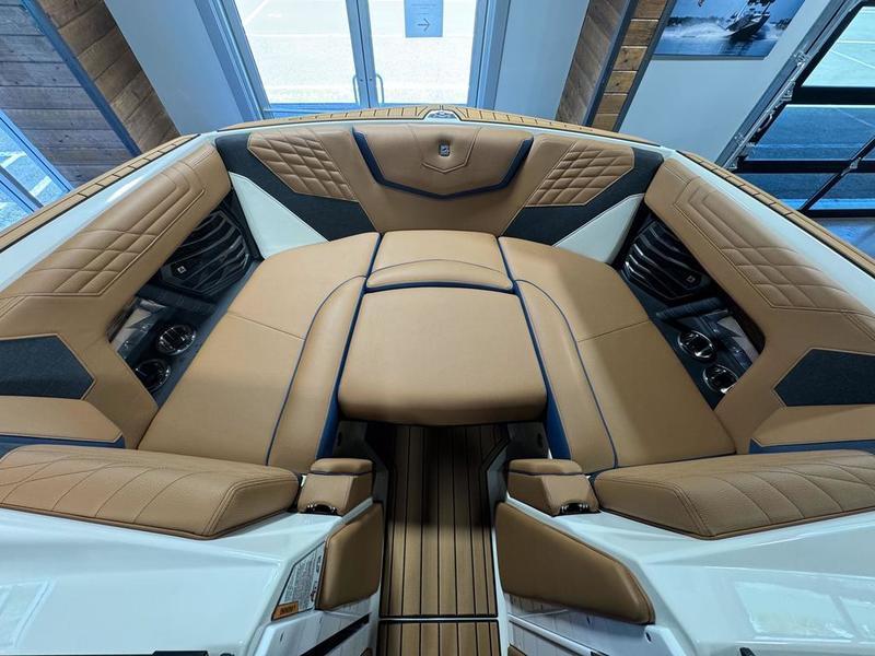 New 2024 Nautique G21