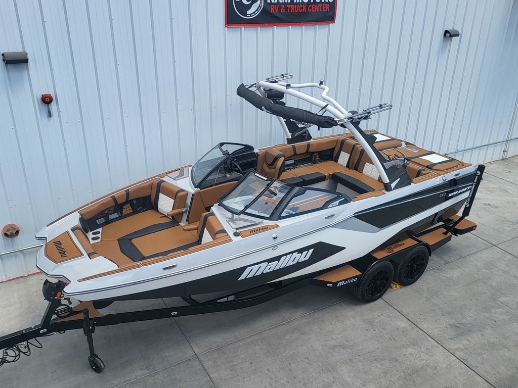 2024 Malibu Boats 23 MXZ