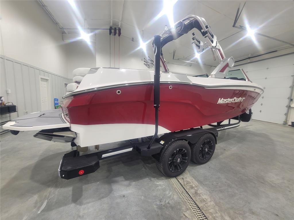 2024 MasterCraft XT24